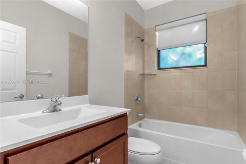 Villa ou maison à louer à Homestead, Floride: 4 chambres, 232.26 m2 № 2023933 - photo 12