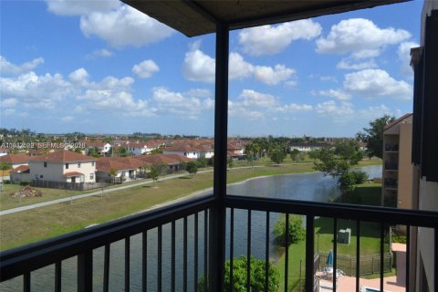 Condominio en venta en Miami, Florida, 2 dormitorios, 94.2 m2 № 1999981 - foto 4