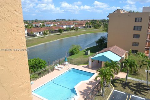 Condominio en venta en Miami, Florida, 2 dormitorios, 94.2 m2 № 1999981 - foto 3