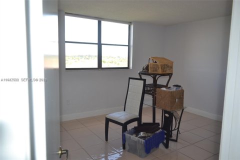 Condominio en venta en Miami, Florida, 2 dormitorios, 94.2 m2 № 1999981 - foto 11