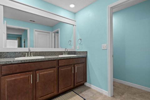 House in BELMONT in Ruskin, Florida 4 bedrooms, 171.03 sq.m. № 1520475 - photo 9
