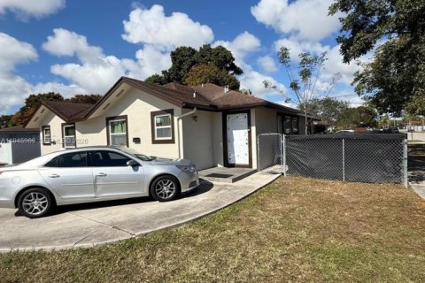 Propiedad comercial en venta en Miami, Florida, 231.51 m2 № 2002207 - foto 8