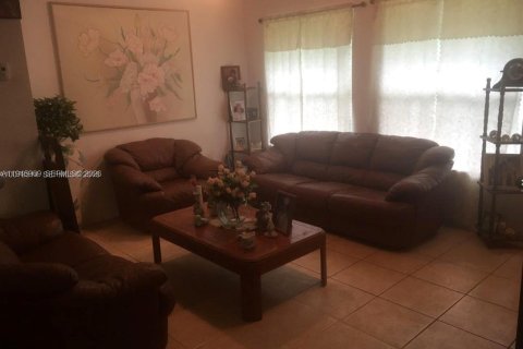 Propiedad comercial en venta en Miami, Florida, 231.51 m2 № 2002207 - foto 10