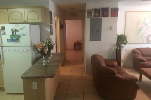 Propiedad comercial en venta en Miami, Florida, 231.51 m2 № 2002207 - foto 7