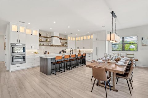 Купить виллу или дом в Сарасота, Флорида 3 комнаты, 421.59м2, № 1554285 - фото 8