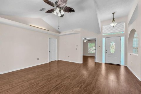 Villa ou maison à louer à Valrico, Floride: 4 chambres, 242.29 m2 № 2387602 - photo 6