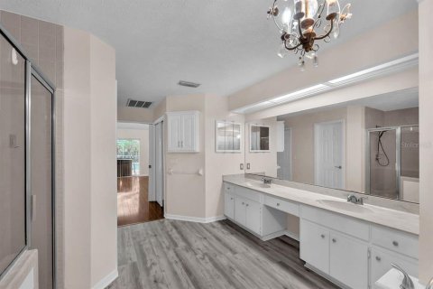 Villa ou maison à louer à Valrico, Floride: 4 chambres, 242.29 m2 № 2387602 - photo 23