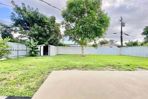 House in Sunrise, Florida 2 bedrooms, 89.37 sq.m. № 2035242 - photo 26