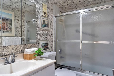 Copropriété à vendre à Pembroke Pines, Floride: 2 chambres, 104.05 m2 № 1971962 - photo 24