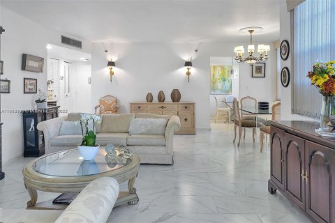 Copropriété à vendre à Pembroke Pines, Floride: 2 chambres, 104.05 m2 № 1971962 - photo 9