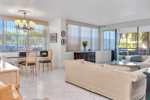 Copropriété à vendre à Pembroke Pines, Floride: 2 chambres, 104.05 m2 № 1971962 - photo 6