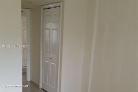 Condo in North Miami Beach, Florida, 1 bedroom  № 2044413 - photo 6