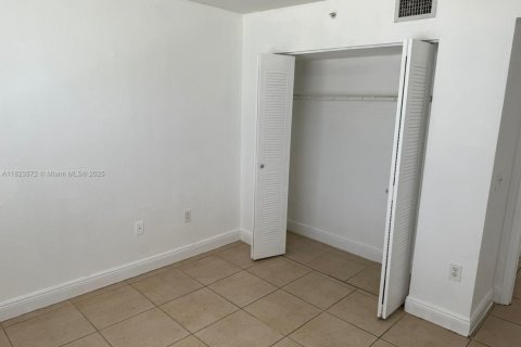 Condominio en venta en Homestead, Florida, 2 dormitorios, 83.15 m2 № 2017660 - foto 19