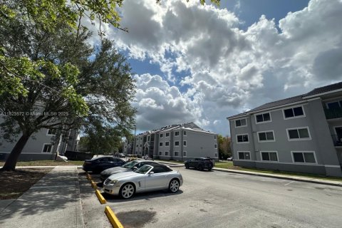 Condominio en venta en Homestead, Florida, 2 dormitorios, 83.15 m2 № 2017660 - foto 27