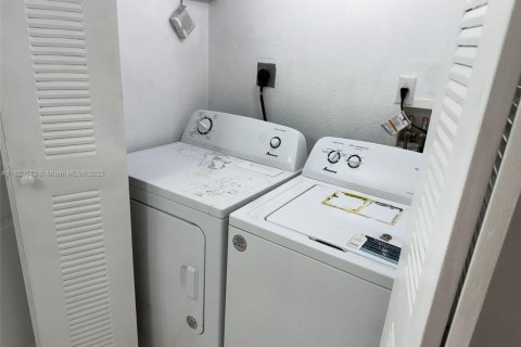 Condominio en venta en Homestead, Florida, 2 dormitorios, 83.15 m2 № 2017660 - foto 23