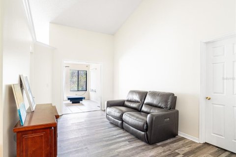 Villa ou maison à vendre à Altamonte Springs, Floride: 4 chambres, 207.92 m2 № 2142865 - photo 11