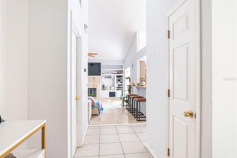Villa ou maison à vendre à Altamonte Springs, Floride: 4 chambres, 207.92 m2 № 2142865 - photo 7