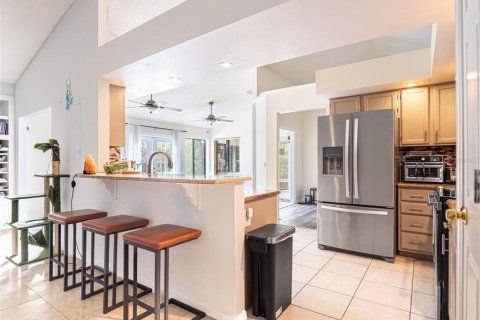 Villa ou maison à vendre à Altamonte Springs, Floride: 4 chambres, 207.92 m2 № 2142865 - photo 8