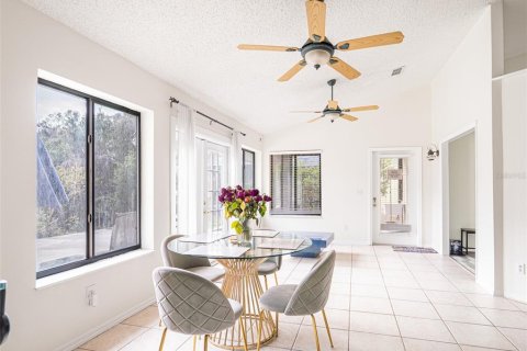Villa ou maison à vendre à Altamonte Springs, Floride: 4 chambres, 207.92 m2 № 2142865 - photo 27