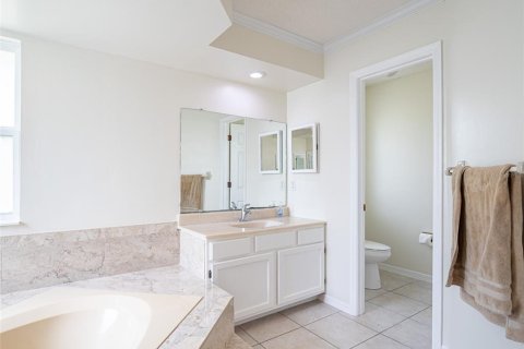 Villa ou maison à vendre à Altamonte Springs, Floride: 4 chambres, 207.92 m2 № 2142865 - photo 18