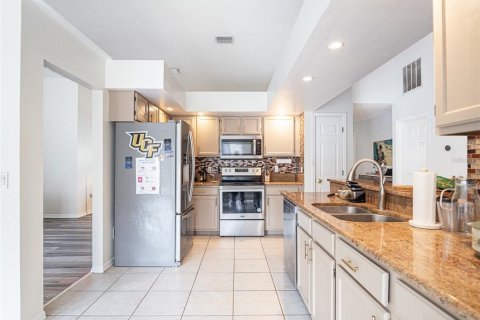 Villa ou maison à vendre à Altamonte Springs, Floride: 4 chambres, 207.92 m2 № 2142865 - photo 9
