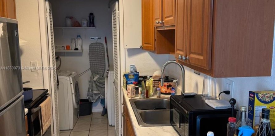 Villa ou maison à Fort Lauderdale, Floride 3 chambres, 266.26 m2 № 1946486