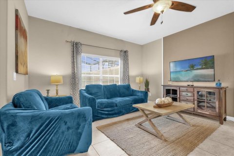 Adosado en venta en Kissimmee, Florida, 4 dormitorios, 177.81 m2 № 2093948 - foto 8
