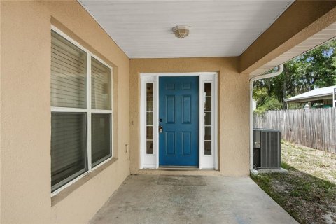 House in Fruitland Park, Florida 3 bedrooms, 121.05 sq.m. № 2211629 - photo 4