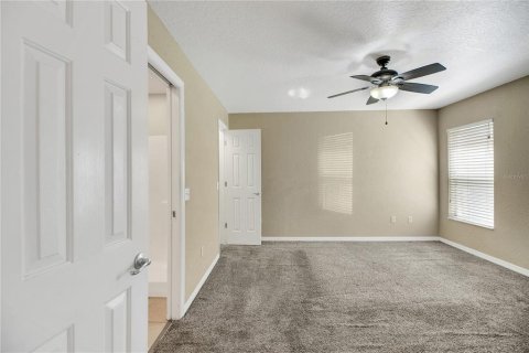 House in Fruitland Park, Florida 3 bedrooms, 121.05 sq.m. № 2211629 - photo 18
