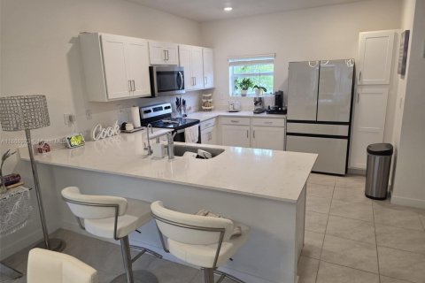 Adosado en alquiler en Florida City, Florida, 3 dormitorios, 133.13 m2 № 1941081 - foto 4