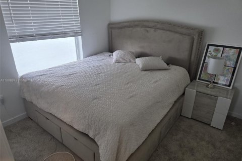 Снять в аренду таунхаус в Флорида-Сити, Флорида 3 спальни, 133.13м2, № 1941081 - фото 14
