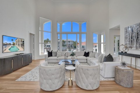 House in Boca Raton, Florida 4 bedrooms, 444.44 sq.m. № 2085201 - photo 5