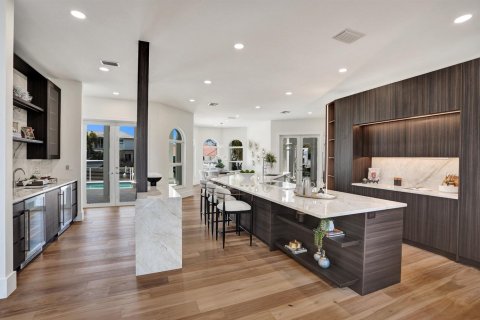 House in Boca Raton, Florida 4 bedrooms, 444.44 sq.m. № 2085201 - photo 8
