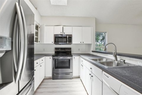 Villa ou maison à vendre à Tampa, Floride: 4 chambres, 179.3 m2 № 2224419 - photo 25