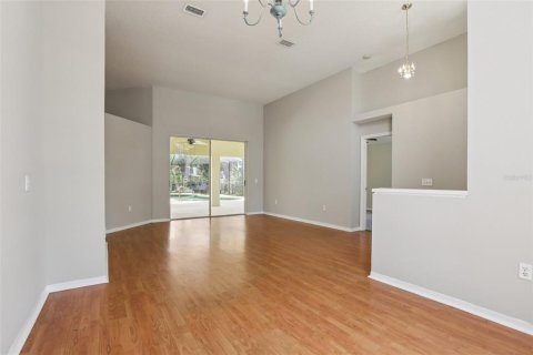 Villa ou maison à vendre à Tampa, Floride: 4 chambres, 179.3 m2 № 2224419 - photo 11