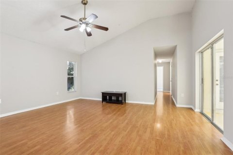 Villa ou maison à vendre à Tampa, Floride: 4 chambres, 179.3 m2 № 2224419 - photo 15