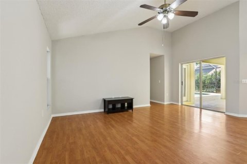 Villa ou maison à vendre à Tampa, Floride: 4 chambres, 179.3 m2 № 2224419 - photo 16