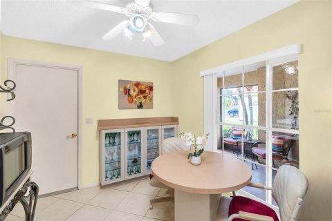 Villa ou maison à vendre à Palm Harbor, Floride: 2 chambres, 119.1 m2 № 1819150 - photo 10