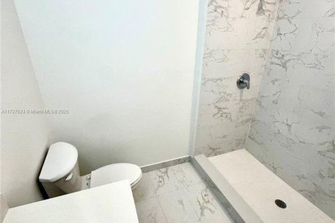 Townhouse in Homestead, Florida 3 bedrooms, 167.22 sq.m. № 1477659 - photo 11