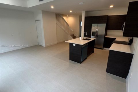 Townhouse in Homestead, Florida 3 bedrooms, 167.22 sq.m. № 1477659 - photo 9