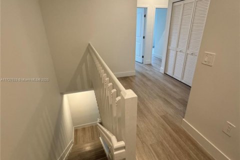 Townhouse in Homestead, Florida 3 bedrooms, 167.22 sq.m. № 1477659 - photo 12