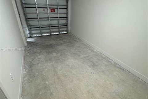 Townhouse in Homestead, Florida 3 bedrooms, 167.22 sq.m. № 1477659 - photo 3