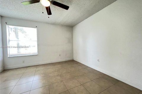 Condominio en venta en West Palm Beach, Florida, 2 dormitorios, 96.25 m2 № 2022771 - foto 4