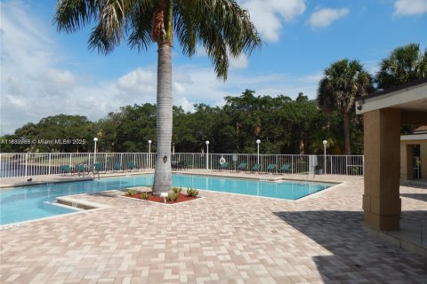 Condominio en venta en West Palm Beach, Florida, 2 dormitorios, 96.25 m2 № 2022771 - foto 13