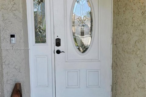 House in Fort Lauderdale, Florida 3 bedrooms, 149.67 sq.m. № 2029305 - photo 9