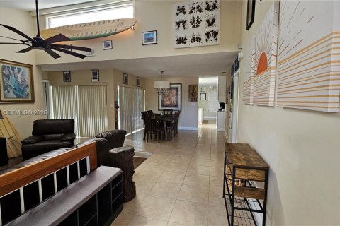 House in Fort Lauderdale, Florida 3 bedrooms, 149.67 sq.m. № 2029305 - photo 13