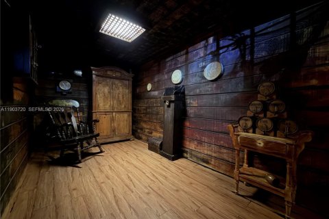 Propiedad comercial en venta en Hollywood, Florida № 2061433 - foto 13