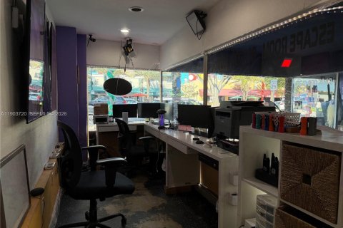 Propiedad comercial en venta en Hollywood, Florida № 2061433 - foto 6
