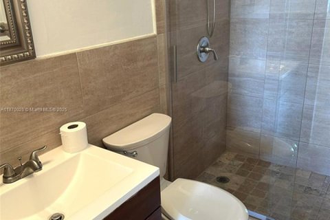 Condominio en venta en North Bay Village, Florida, 2 dormitorios, 111.39 m2 № 1920263 - foto 12