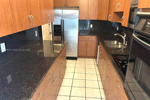 Condominio en venta en North Bay Village, Florida, 2 dormitorios, 111.39 m2 № 1920263 - foto 8